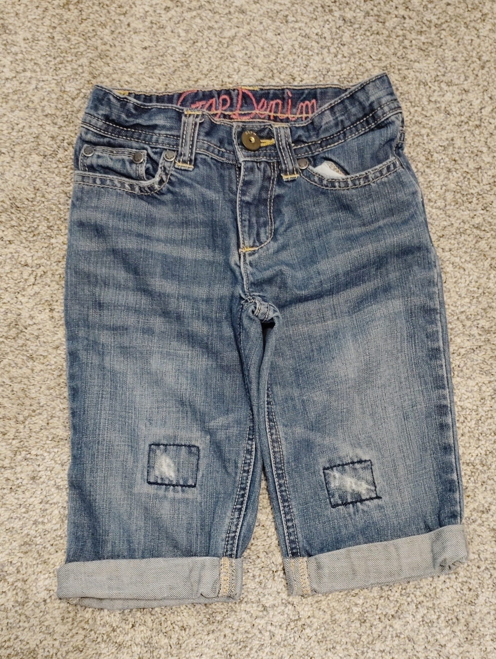 GAP Girls' Rolled Cuff Capri Jeans in Faded Blue